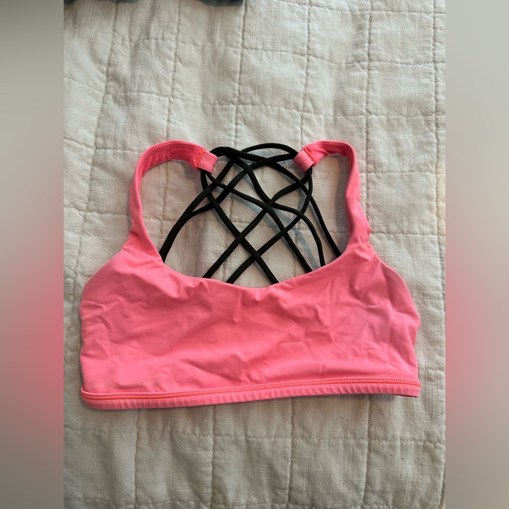 Lululemon Free to Be Bra